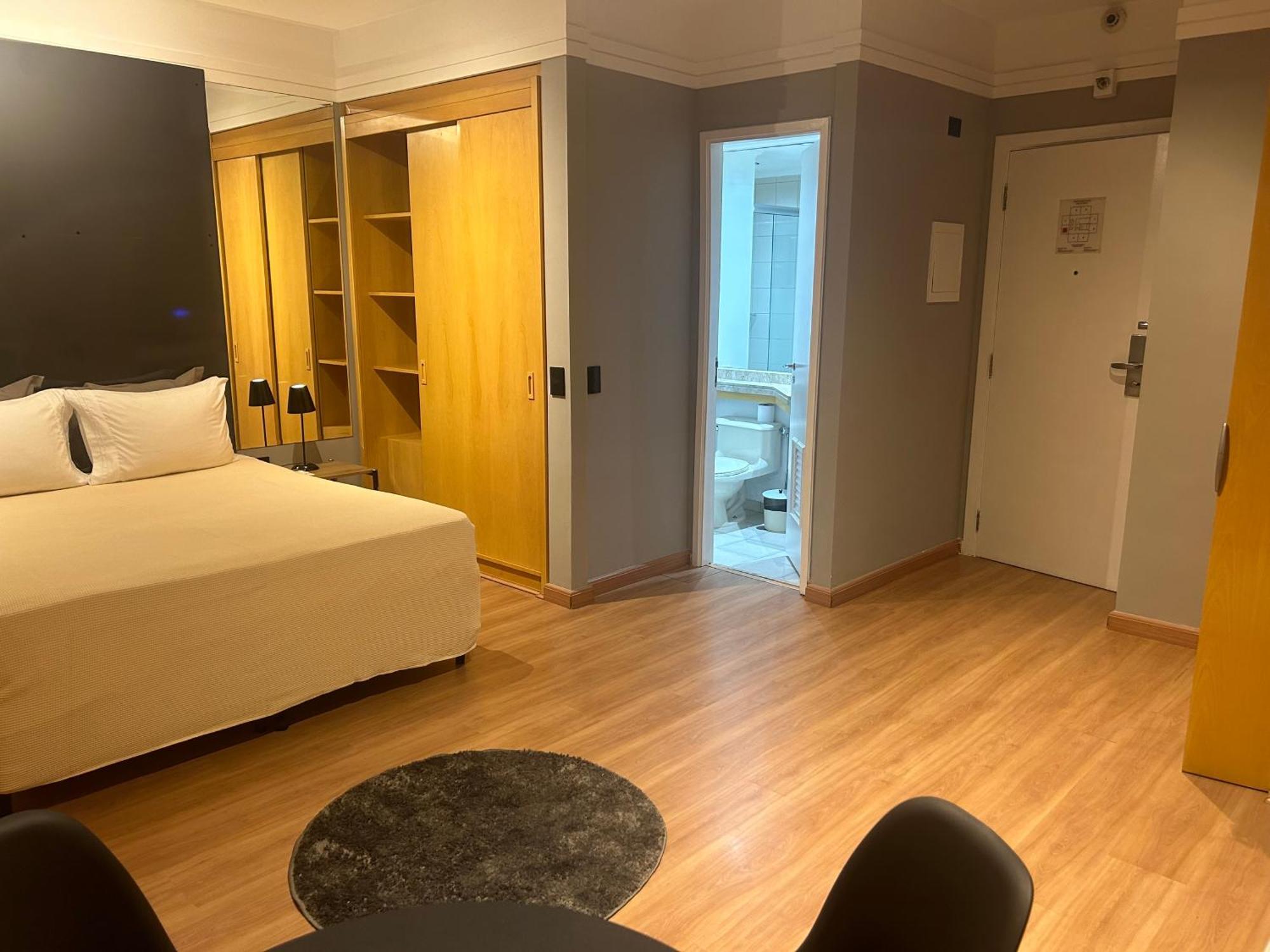 Bela Cintra Jardins Apartamento *