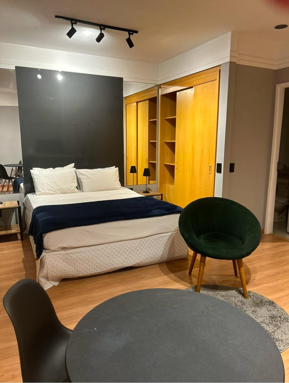 Bela Cintra Jardins Apartamento *